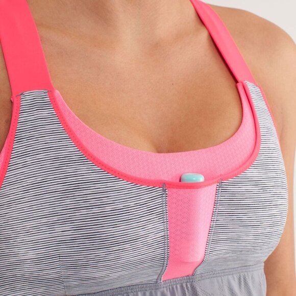 Lululemon Run: Stuff Your Bra Tank Size 10 - Picture 15 of 16